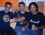 Jose Manuel, Ariel rot y Juan A. en los camerinos del IX Rocksario (Agosto 2004)
